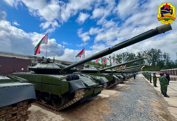 v-voyska-peredan-pervyy-batalon-modernizirovannykh-goskomvoenpromom-tankov-t-72bm2-8.jpg